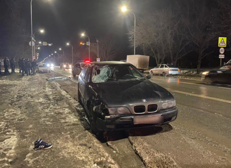 Під Сімферополем водій BMW на смерть зби…