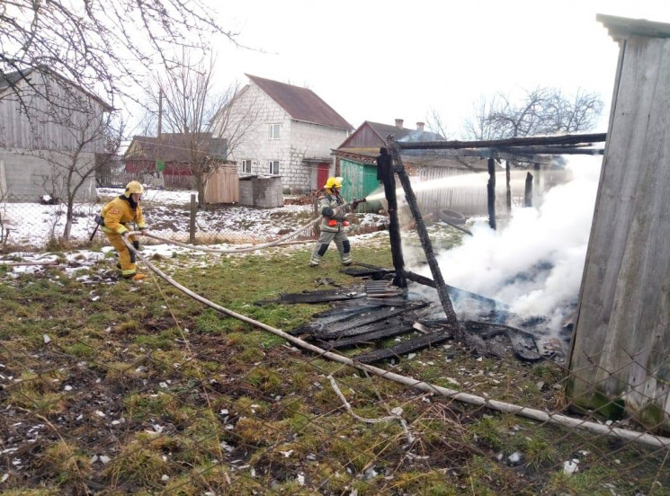 Біля Костополя загасили пожежу (ФОТО)…