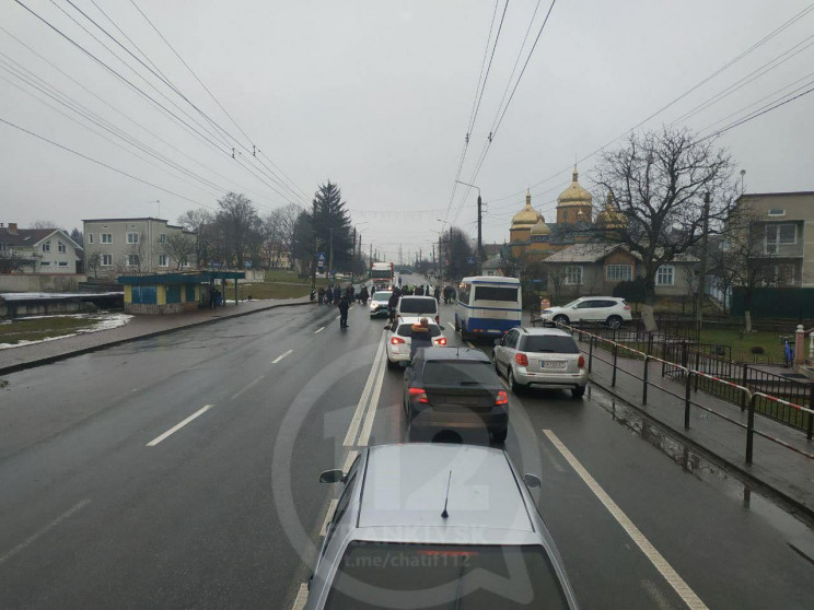 В Ямниці протестувальники перекрили доро…