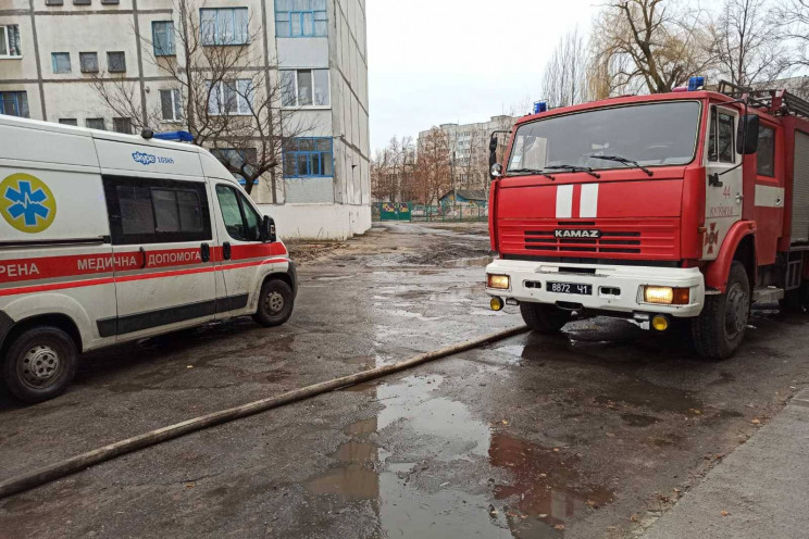 На Харківщині під час пожежі у висотці ж…