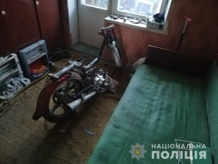 В Запорожье преступник украл мотоцикл у…