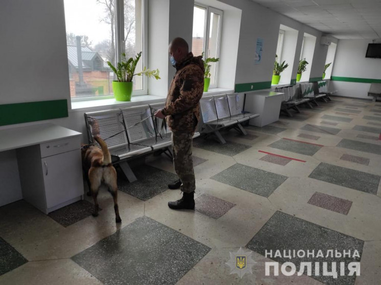В Харькове из-за угрозы взрыва из сервис…