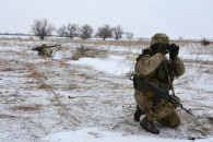 Війна на Донбасі: Ворог стріляє з важких…
