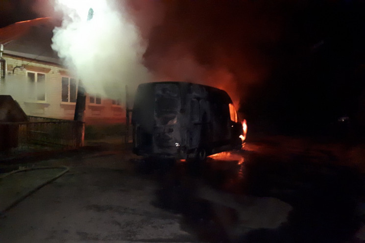 Пожежа на Харківщині: У гаражі вибухнули…