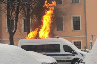 В Москве неизвестные подожгли автомобиль…