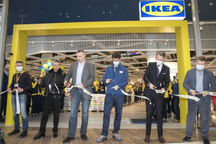 В Киеве открылся первый магазин IKEA…