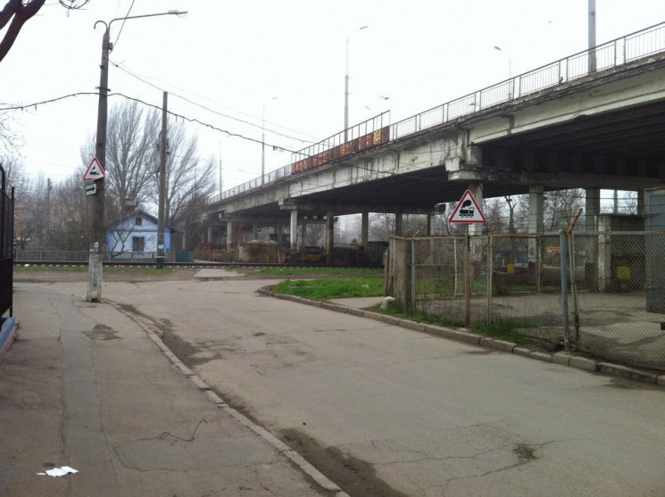 В Одесі заборонили рух вантажівок на Іва…