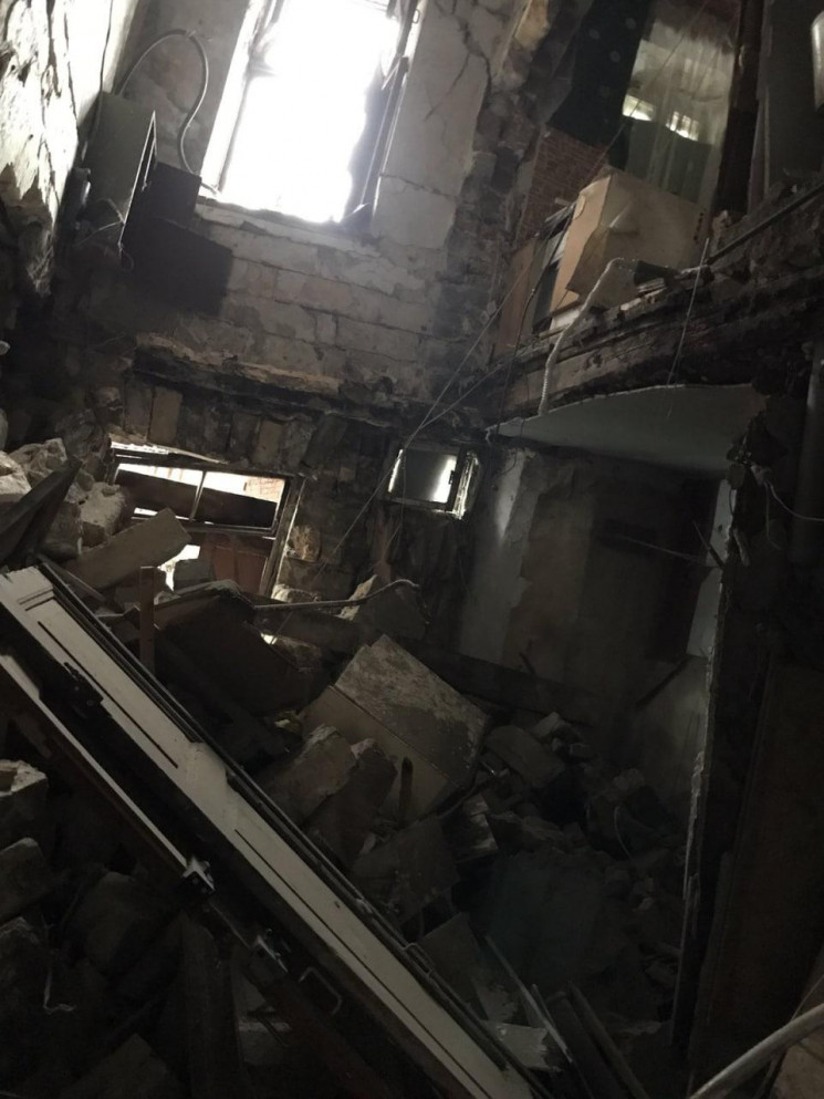 В центре Одессы в жилом доме обрушилась…