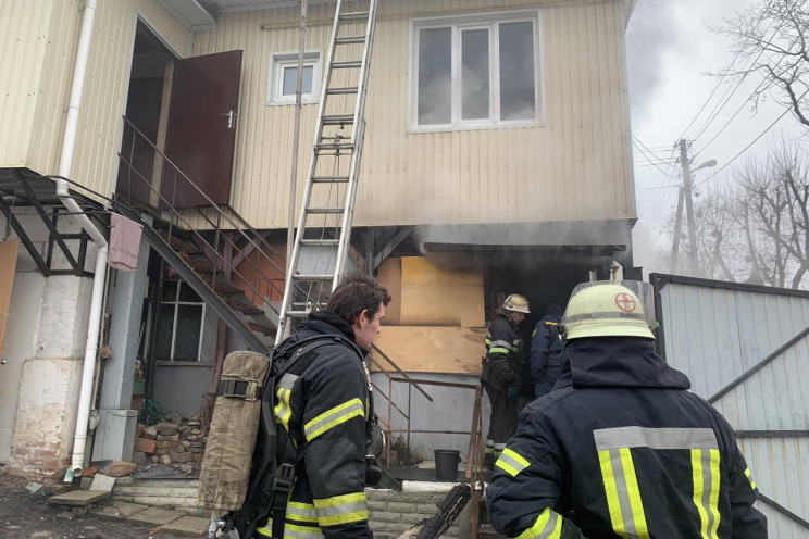 В Харькове возле СИЗО сгорела квартира в…