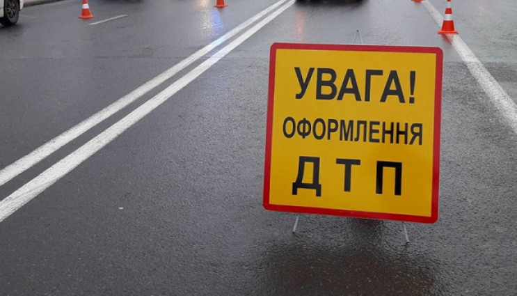 У Львові п'яний поліцейський сів за керм…