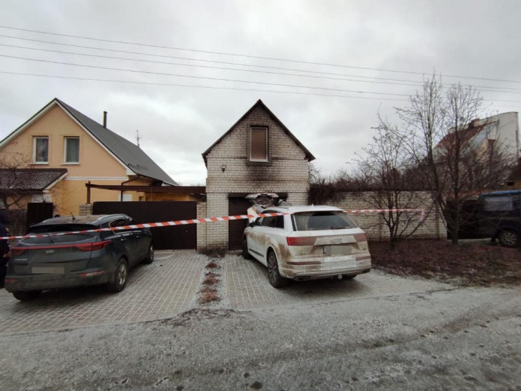 На Харківщині на даху приватного будинку…