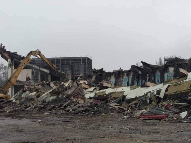 Як виглядає знесений стадіон "Кривбасу"…