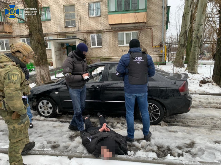 В Днепре задержали банду рэкетиров крими…