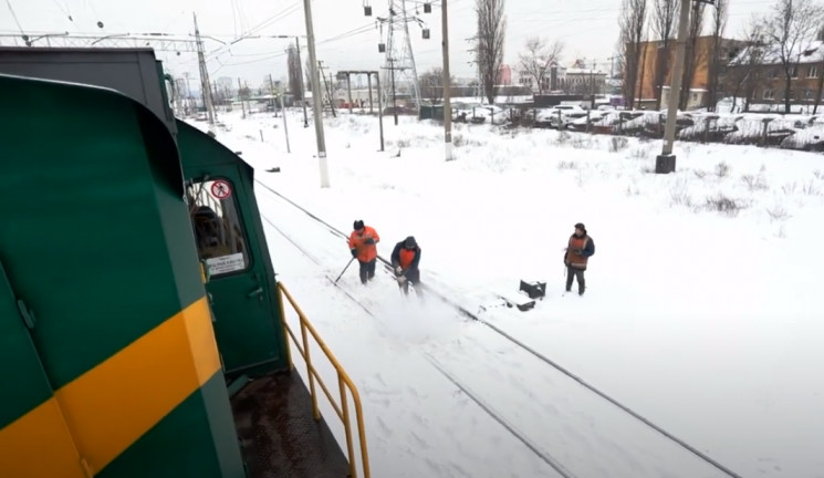 В Киеве на вокзале из-за задержки поездо…