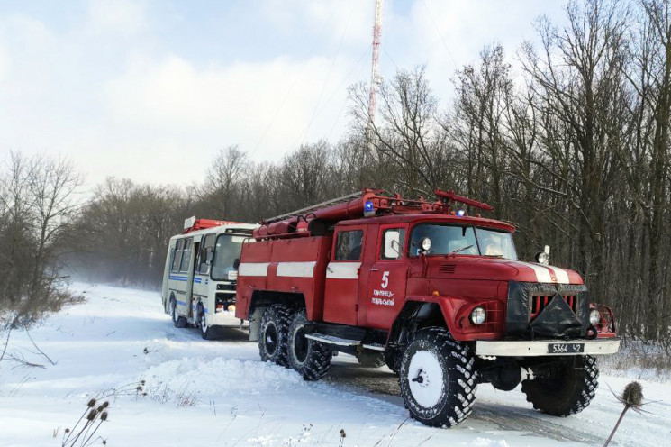 Більше 200 людей врятували зі снігових з…