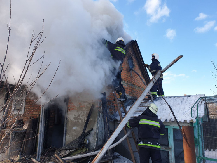 На Харківщині пожежні врятували житловий…