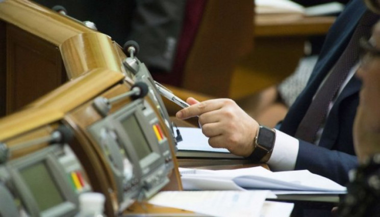 Рада засудила "Беркут" і Януковича: Як г…