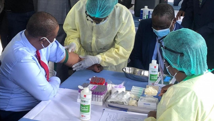 У Зімбабве стартувала вакцинація від кор…