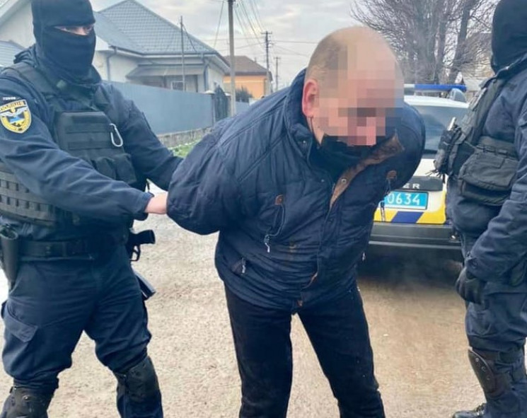 Спецоперація в Ужгороді: Поліцейські зат…