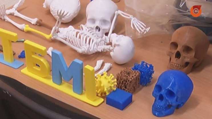 В Мариуполе печатают 3D-копии частей чел…