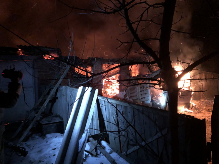На Харьковщине огонь полностью уничтожил…