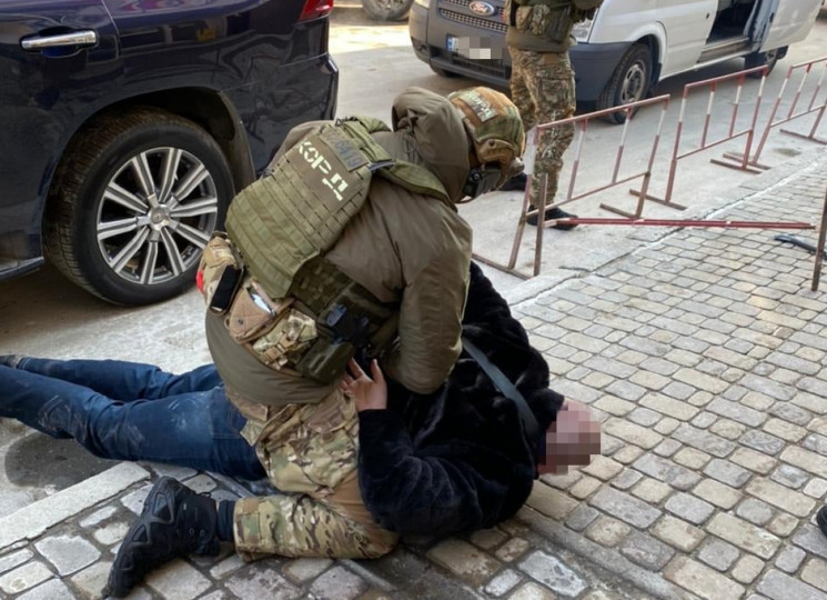 В Харькове суд арестовал подозреваемых в…
