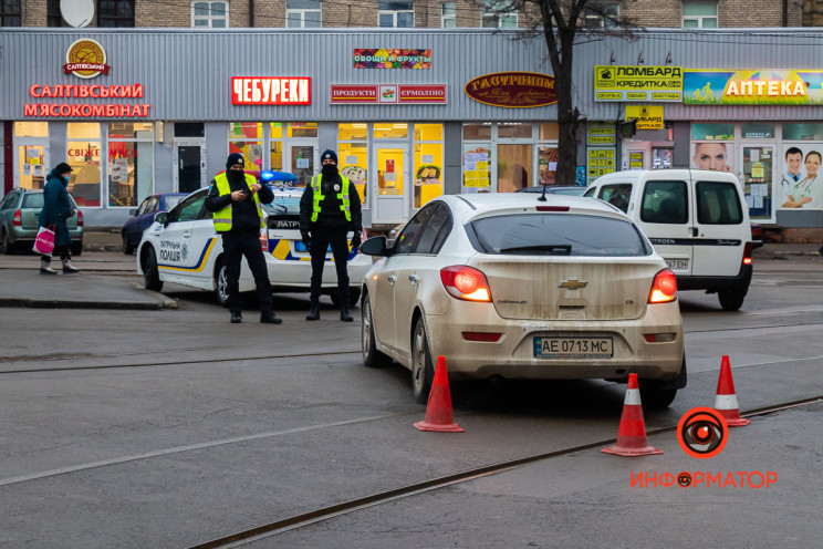 У Дніпрі автівка  збила водія маршрутки…