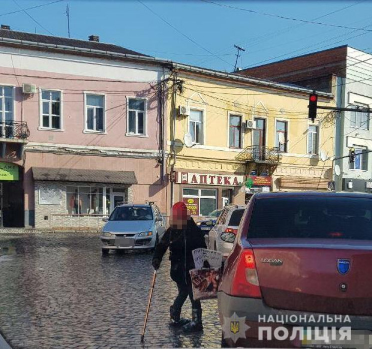 У Мукачеві батьки змушували дітей жебрак…