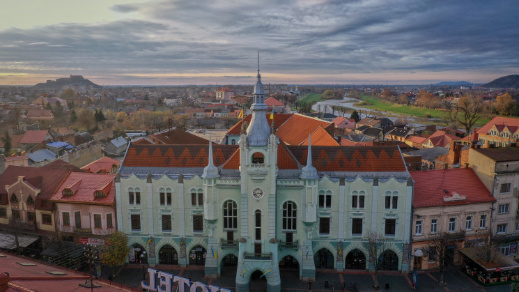 У Мукачеві відновлять фасади в історичні…