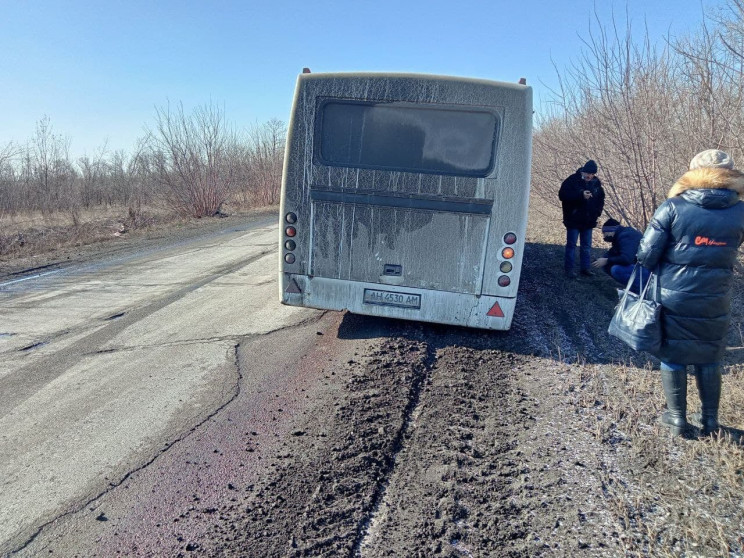На Донбасі ледь не перевернувся міжміськ…