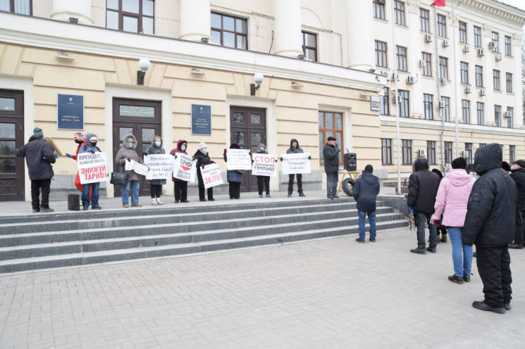 Запоріжці пікетували мерію через тарифи…