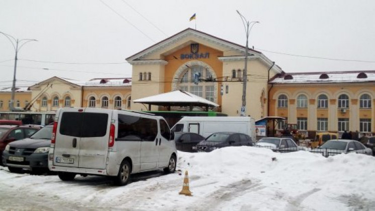 На залізничному вокзалі вінницьким патру…