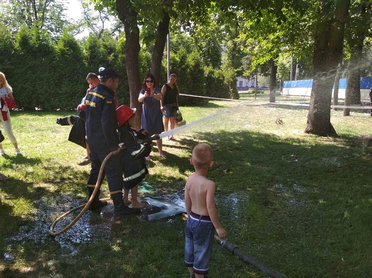 Від шабель до брандспойтів: Як у Дніпрі…