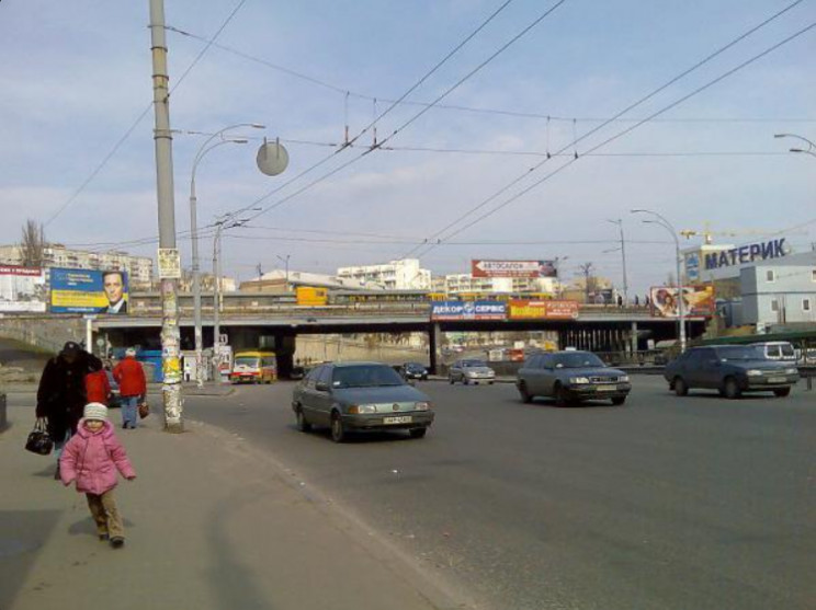 В Киеве на три месяца перекроют Индустри…