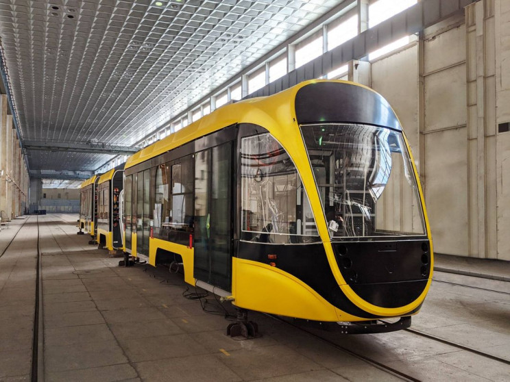 Киев получит 20 новых трамваев с низким…