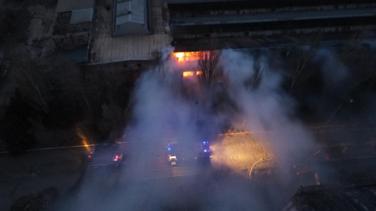У Бердянську сталася потужна пожежа на з…