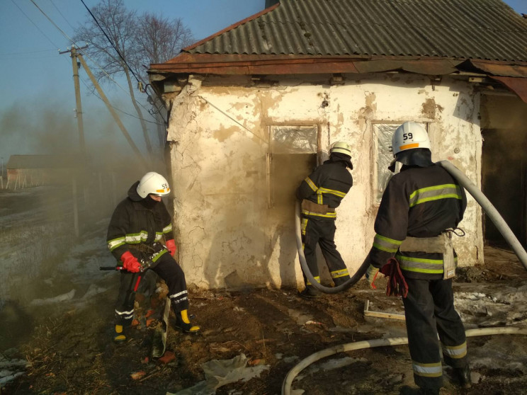 Горела стена и домашние вещи: Харьковски…