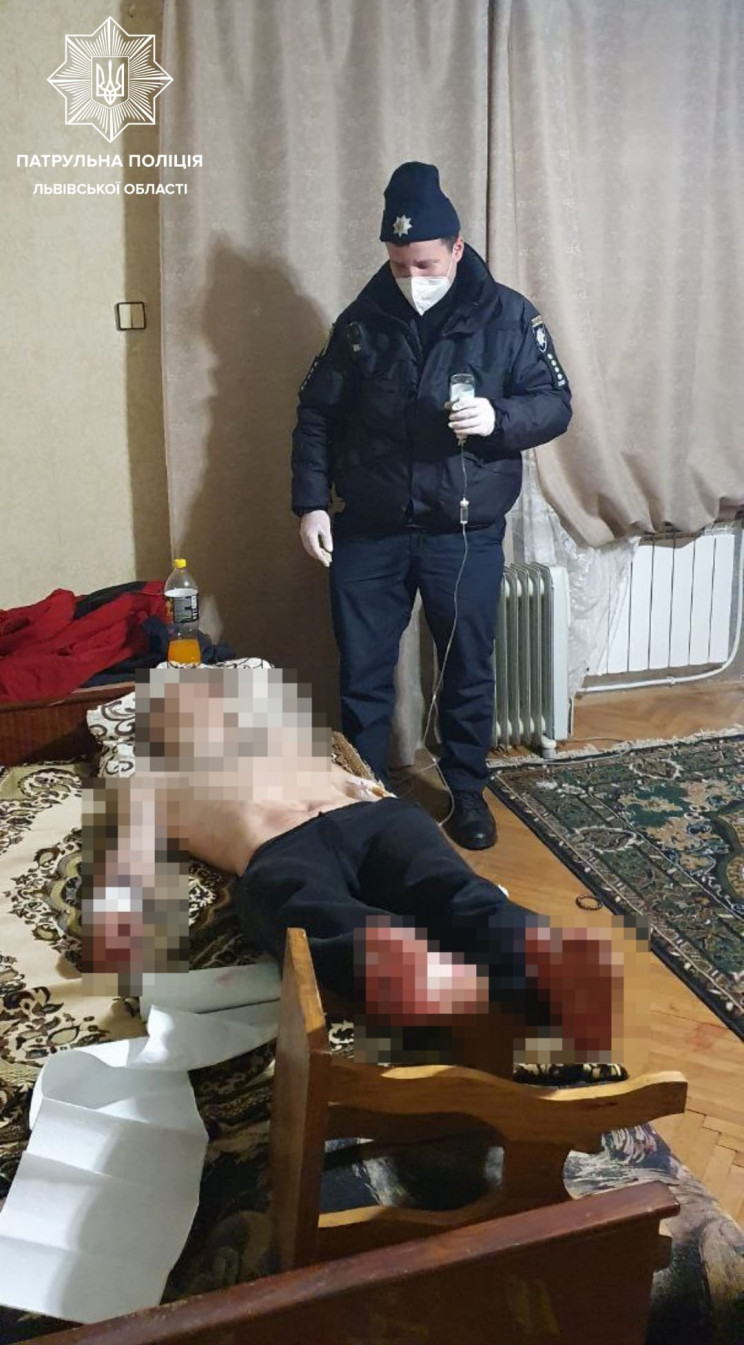 Во Львове полицейские спасли 20-летнего…