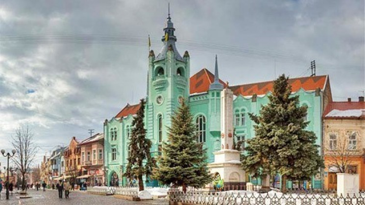 Реконструкція у центрі Мукачева: Виділен…