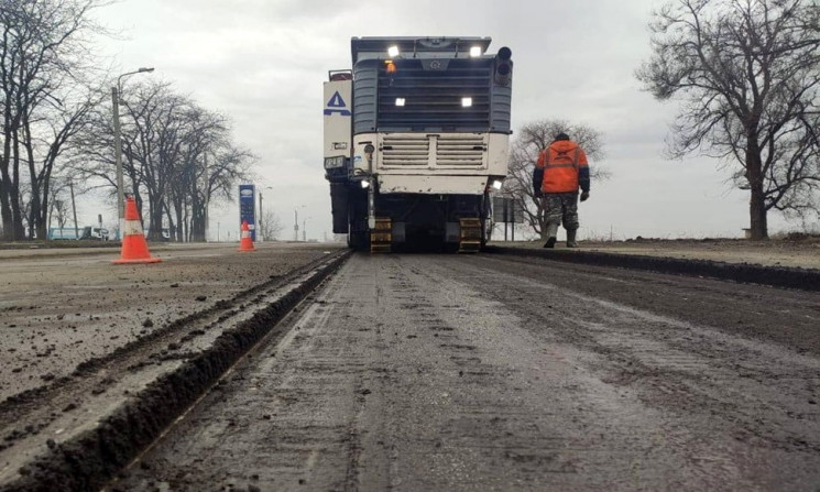 Весеннее дорожное строительство в Запоро…