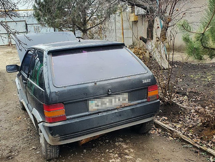 В Запорожье условно осужденный похитил и…