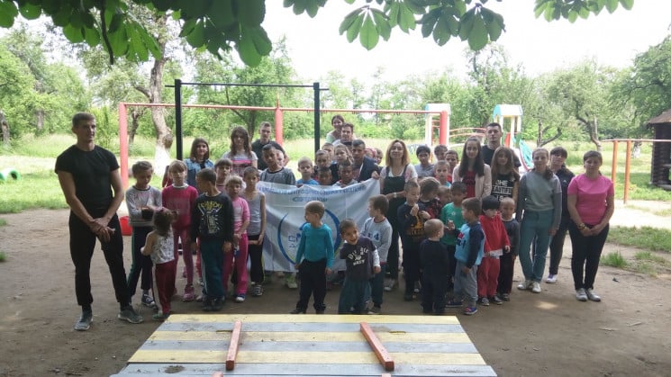 Детям из приюта в Батево показывали "ули…