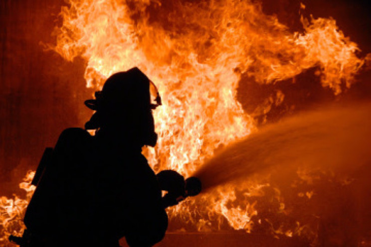 На Київщині дві людини загинули в пожежі…