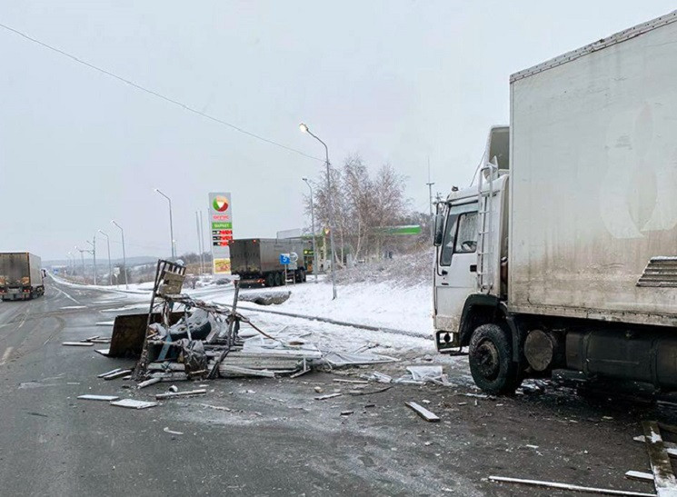 Смертельна ДТП під Дніпром: Фура розтрощ…