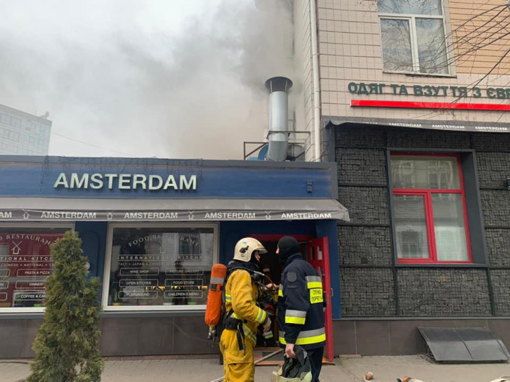 В центре Ровно горел ресторан Amsterdam…