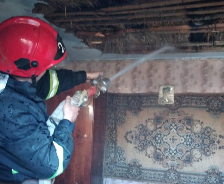 В Одесской области горел дом, есть постр…