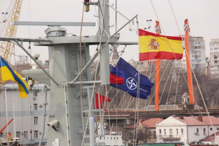 В Одессу прибыли четыре корабля НАТО…