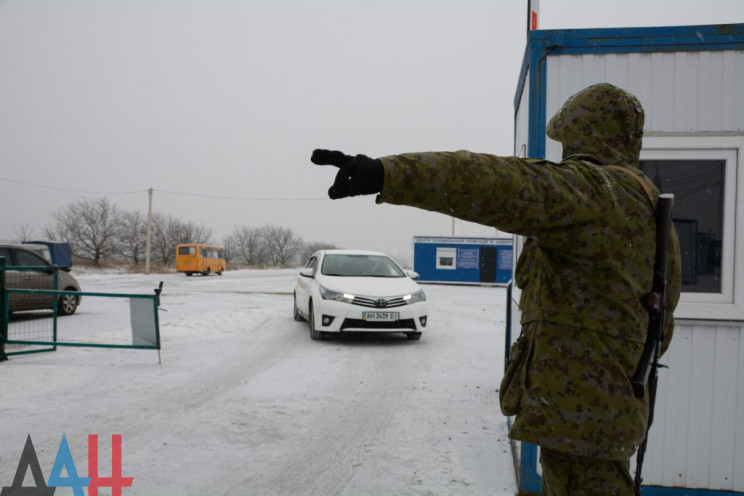 В "ДНР" підтвердили введення "виїздних в…