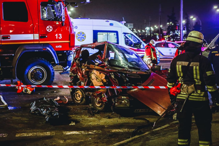 На столичній Троєщині п'яний водій Toyot…