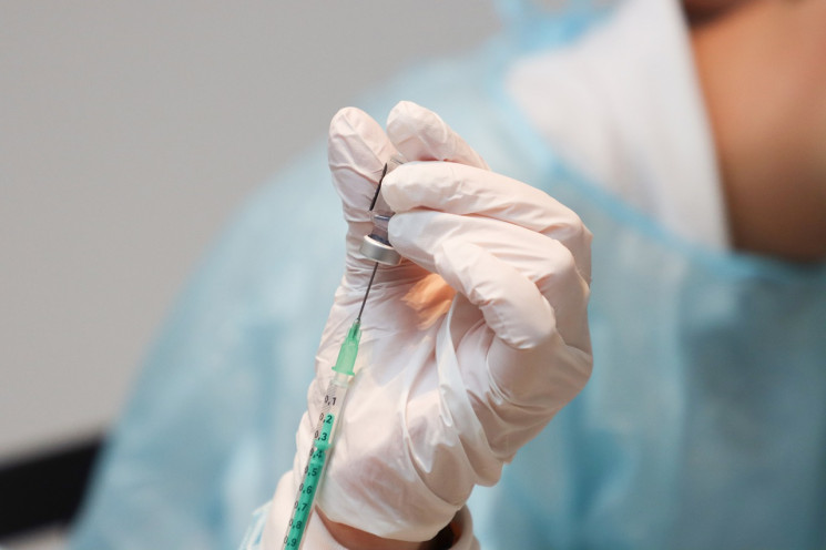 У Запорізькій області ще 240 людей вакци…